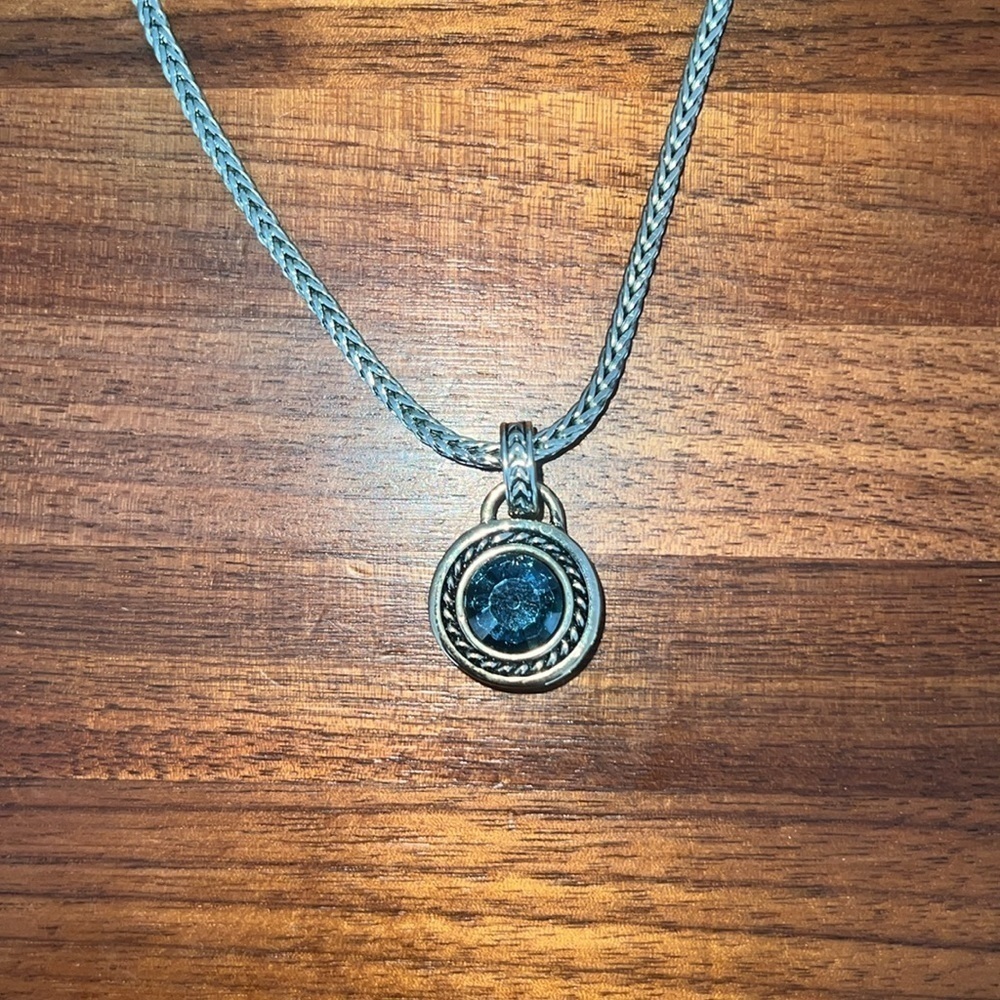 Beautiful Silver Tone Rope Chain Necklace w/ Blue stone -  costume